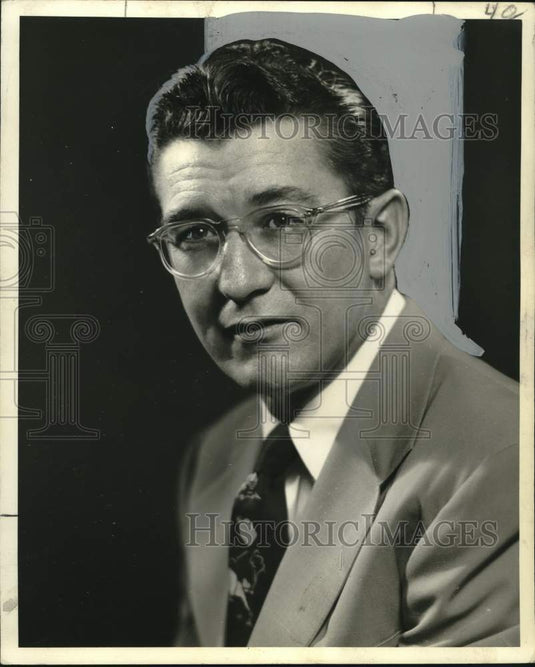1953 Press Photo Chief engineer for The California Company, Earl M. Kipp, Jr.