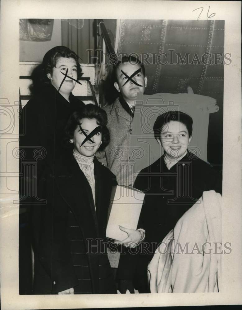 1958 Press Photo Mexican Presidential Candidate&#39;s Daughter &amp; Traveling Cmpanions
