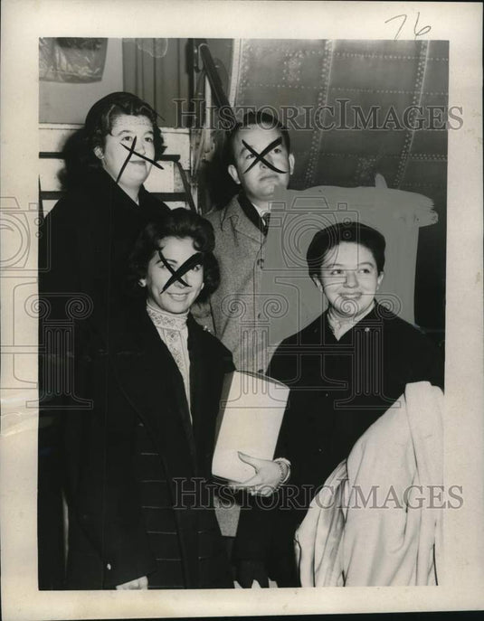 1958 Press Photo Mexican Presidential Candidate's Daughter & Traveling Cmpanions