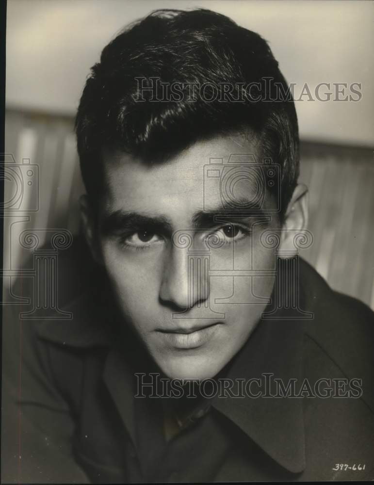 1955 Press Photo Actor Perry Lopez in First Film "Battle Cry" - nox29153