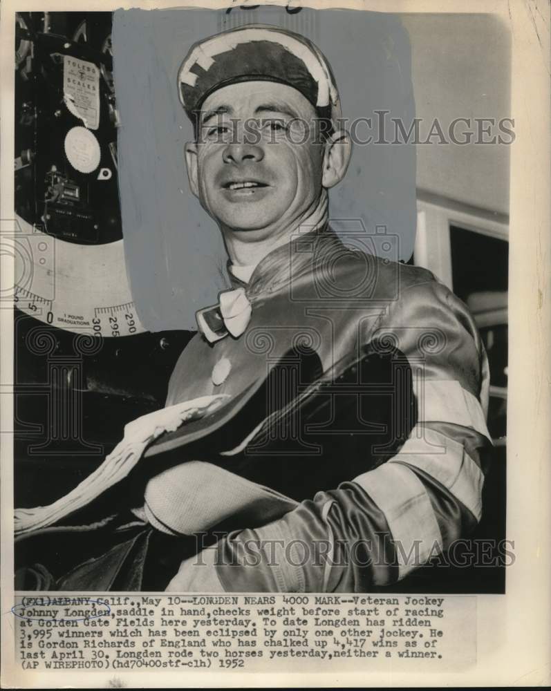 Load image into Gallery viewer, 1952 Press Photo Horse Jockey Johnny Longden - nox29193
