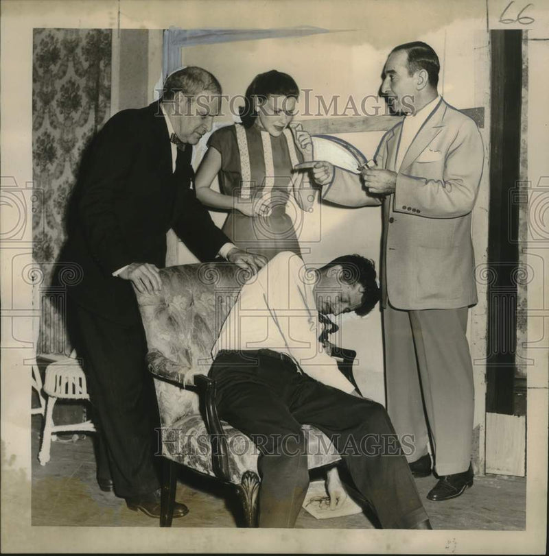 Load image into Gallery viewer, 1954 Press Photo Scene from "Signor Brocoli" at Le Petit Theatre, New Orleans
