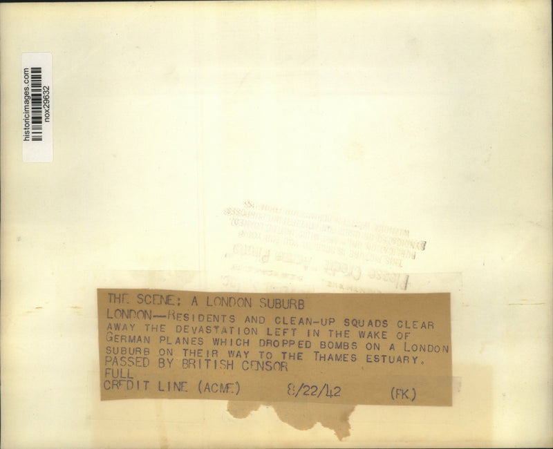 Load image into Gallery viewer, 1942 Press Photo London Suburb Bombed by German Planes - nox29632
