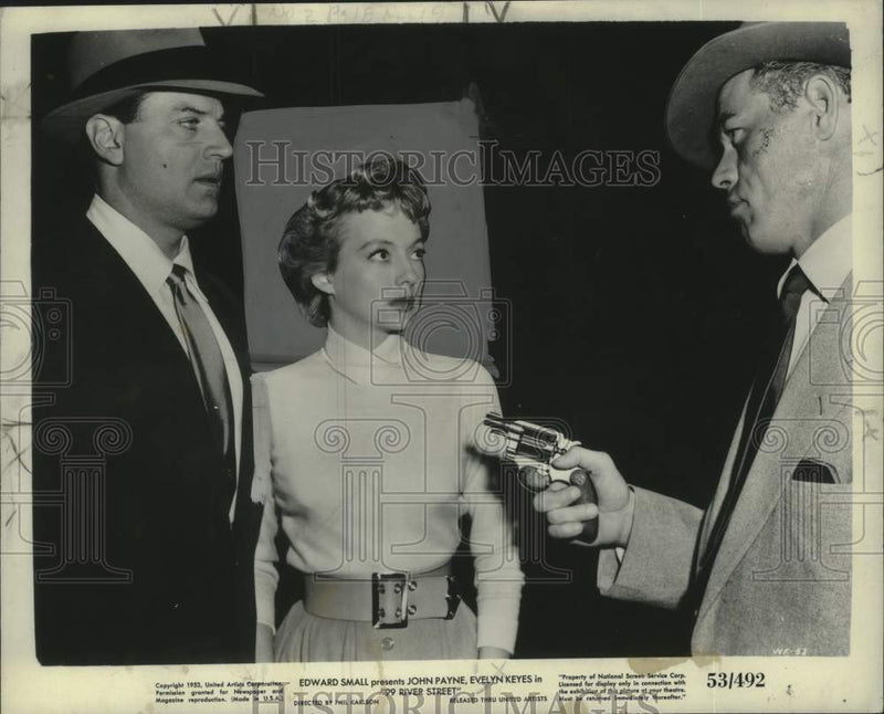 Load image into Gallery viewer, 1953 Press Photo Scene from Movie "99 River Street" - nox29865
