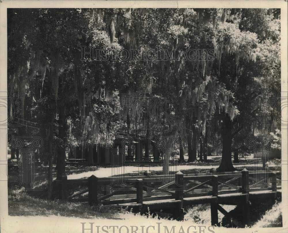 1946 Press Photo Shelter House at Longfellow-Evangeline State Park, Louisiana