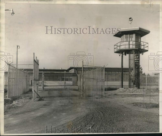 1957 Press Photo Open Gates at Louisiana Correctional Institute - nox29968