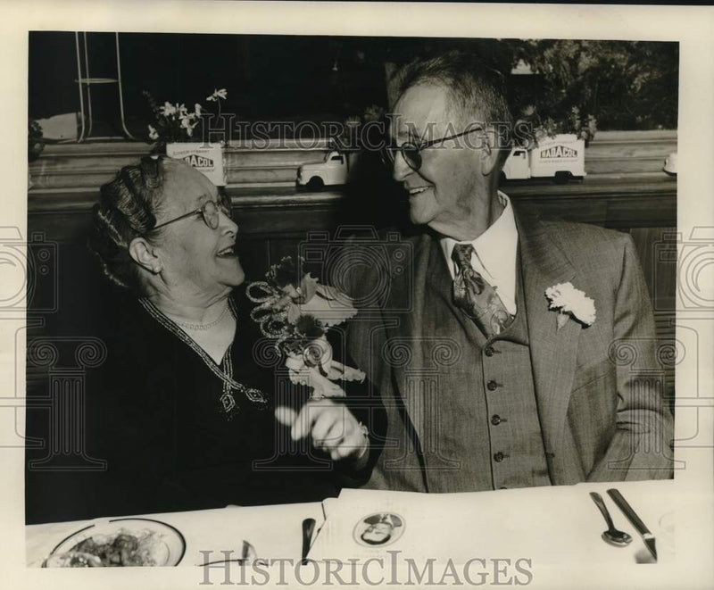 Load image into Gallery viewer, 1950 Press Photo Mr. &amp; Mrs. N.D. LaBlanc - nox30031
