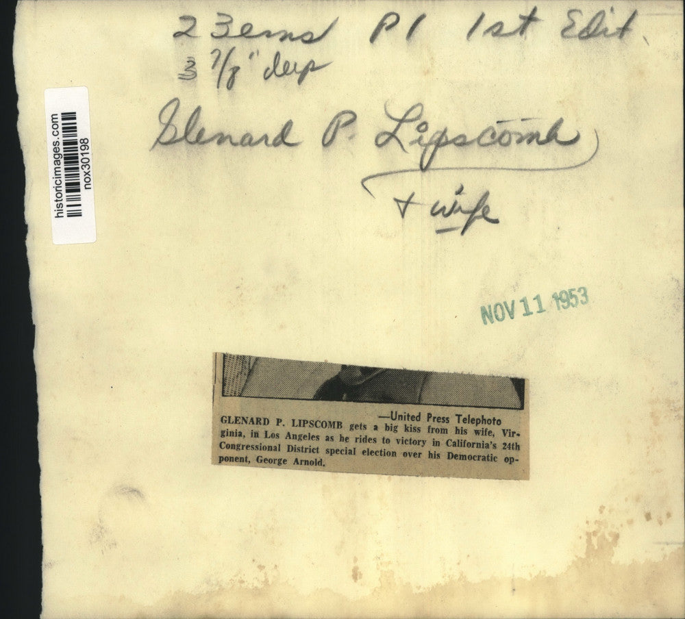 1953 Press Photo Congressman Glenard Lipscomb gets a kiss from his wife Virginia