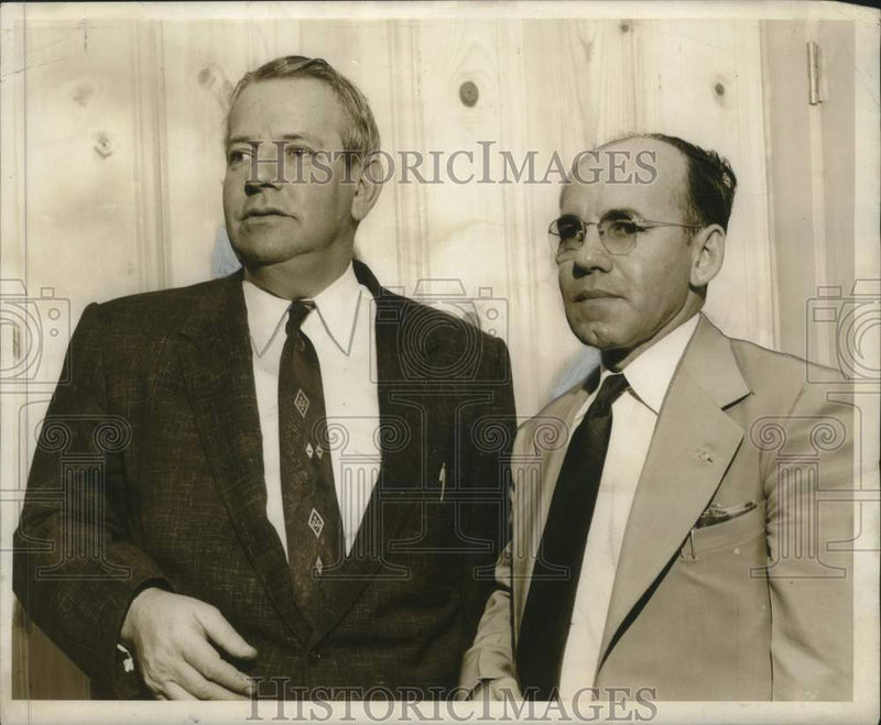 Load image into Gallery viewer, 1955 Press Photo Julian J. Loeb, Lionel Babin - nox30212
