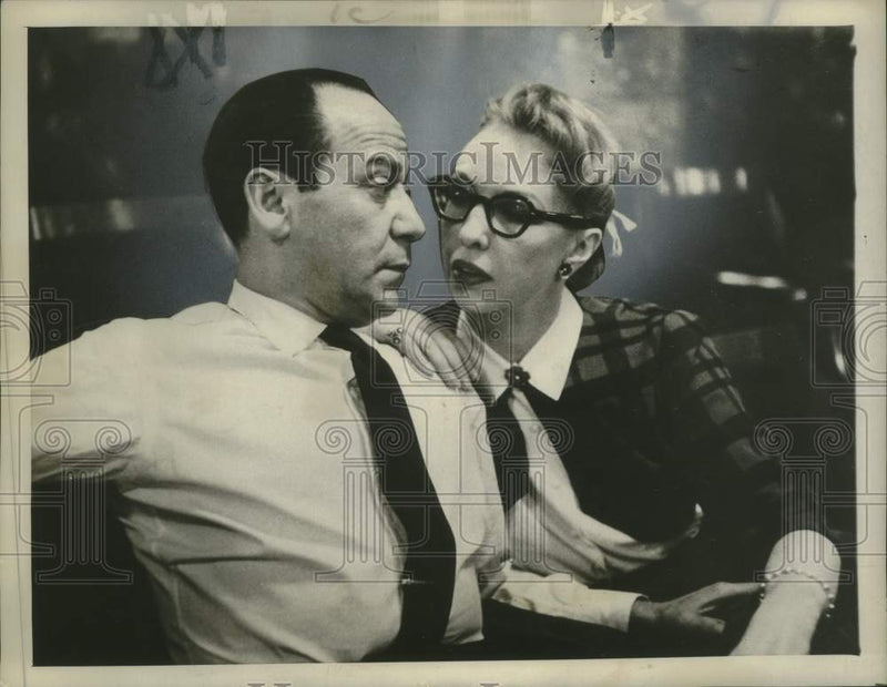 Load image into Gallery viewer, 1956 Press Photo Broadway Songwriter Frank Loesser &amp; Wife Lynn - nox30216

