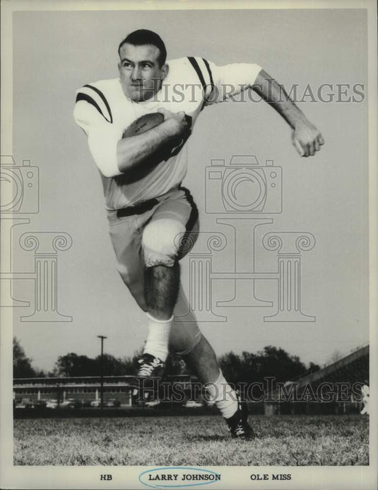 1962 Press Photo Ole Miss Football Halfback Larry Johnson - nox30557