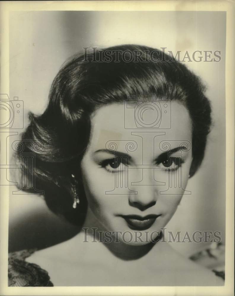 Load image into Gallery viewer, 1960 Press Photo Piper Laurie will star in "You Can't Have Everything."
