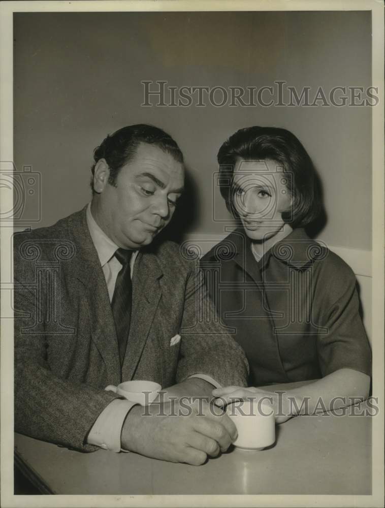 Load image into Gallery viewer, 1962 Press Photo Scene from "The Bar Mitzvah of Major Orlovsky" - nox30770
