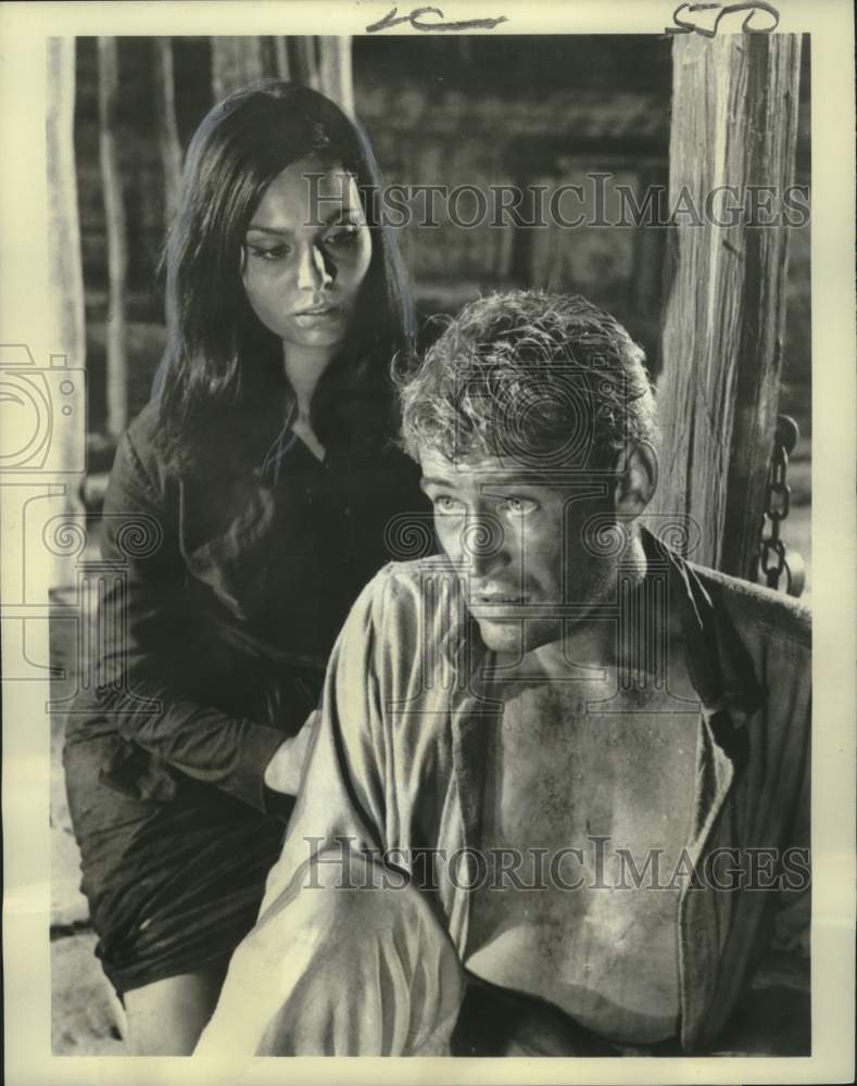 Load image into Gallery viewer, 1972 Press Photo Peter O'Toole and Daliah Lavi in "Lord Jim" - nox30888

