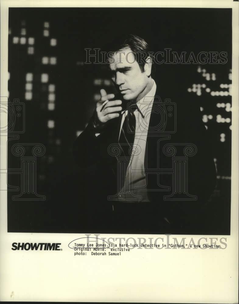 1989 Press Photo Actor Tommy Lee Jones stars as a detective in "Gotham"