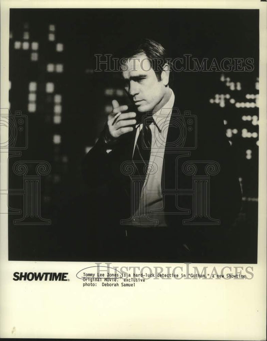 1989 Press Photo Actor Tommy Lee Jones stars as a detective in "Gotham"