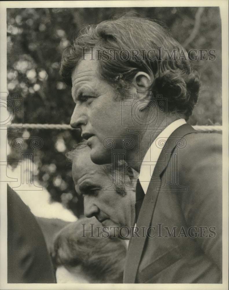 1972 Press Photo Edward M. Kennedy at the burial of Sen. Allen Ellender in Houma