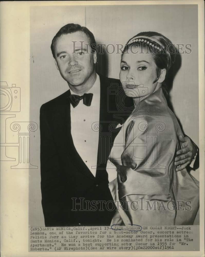 1961 Press Photo Actors Jack Lemmon, Felicia Farr Arrive at Oscar Presentations