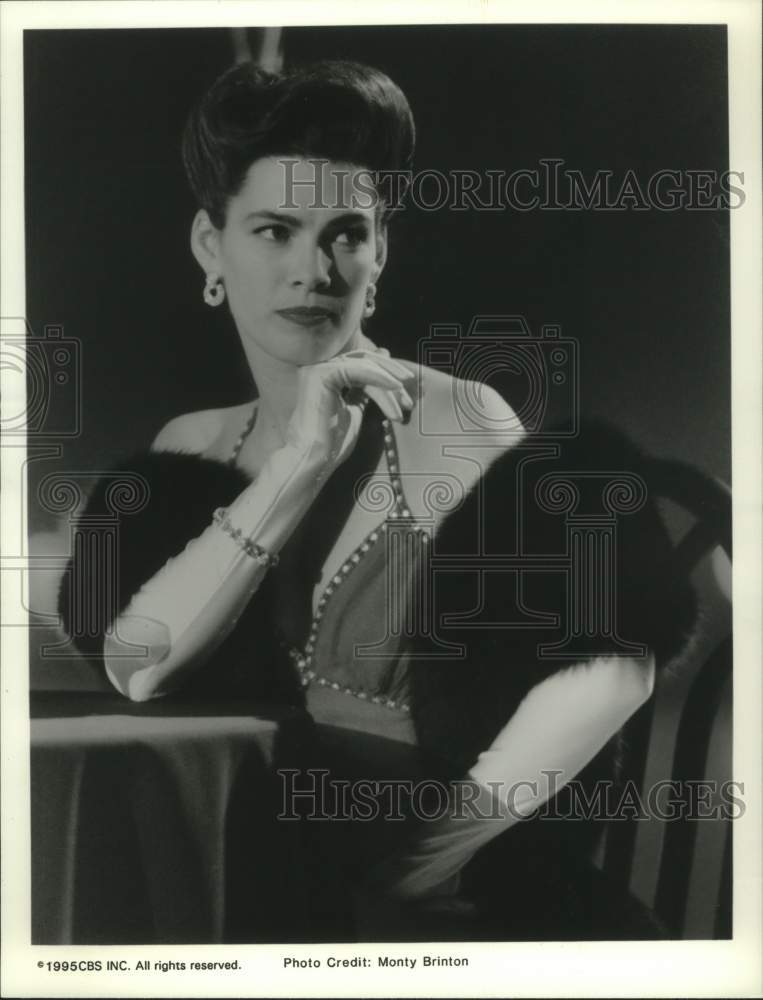 1995 Press Photo Figure Skater Nancy Kerrigan Ice Dances in Disney Special