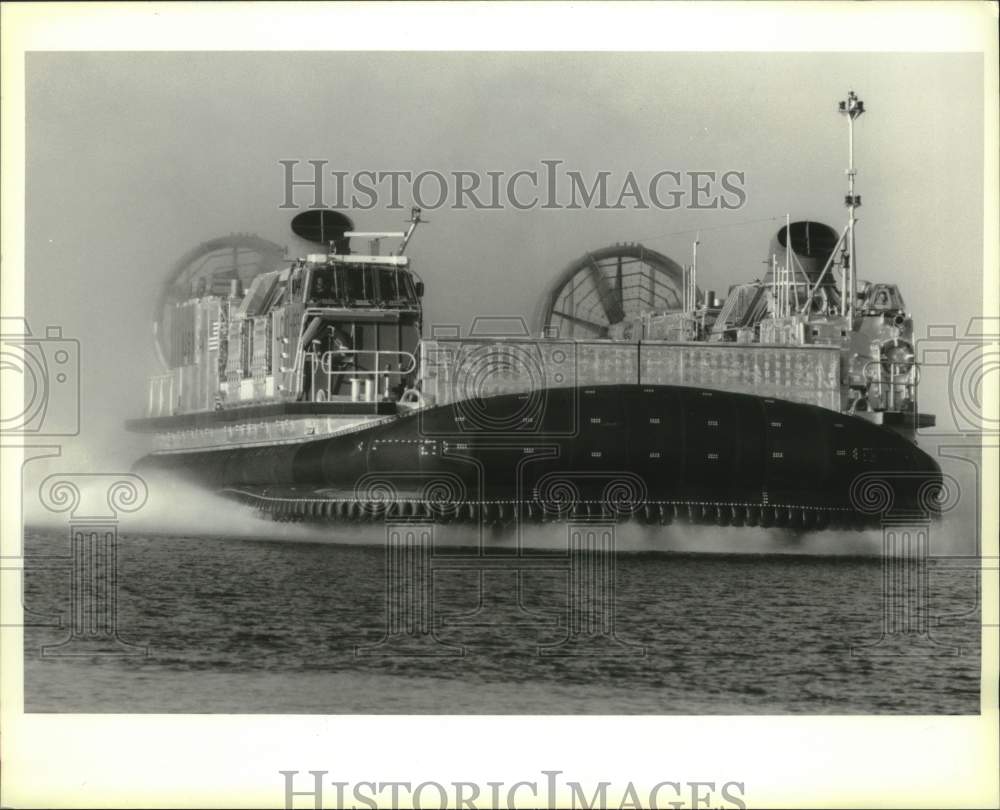 1993 Press Photo The Landing Craft Air Cushion Vessel on Test Drive - nox31451