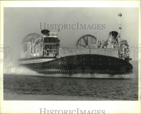 1993 Press Photo The Landing Craft Air Cushion Vessel on Test Drive - nox31451