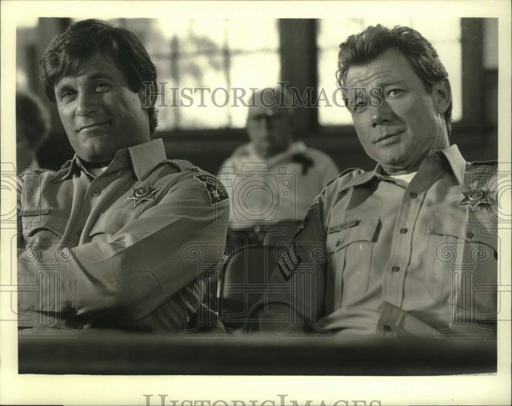 1967 Press Photo Actors Terence Knox, Michael Parks in "Chase" - nox31457