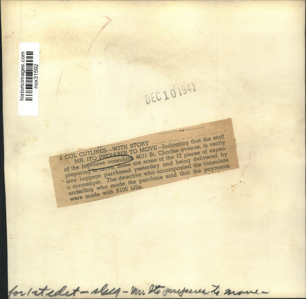 1941 Press Photo The luggage of Japanese consulate Mr. Ito is moved by staff