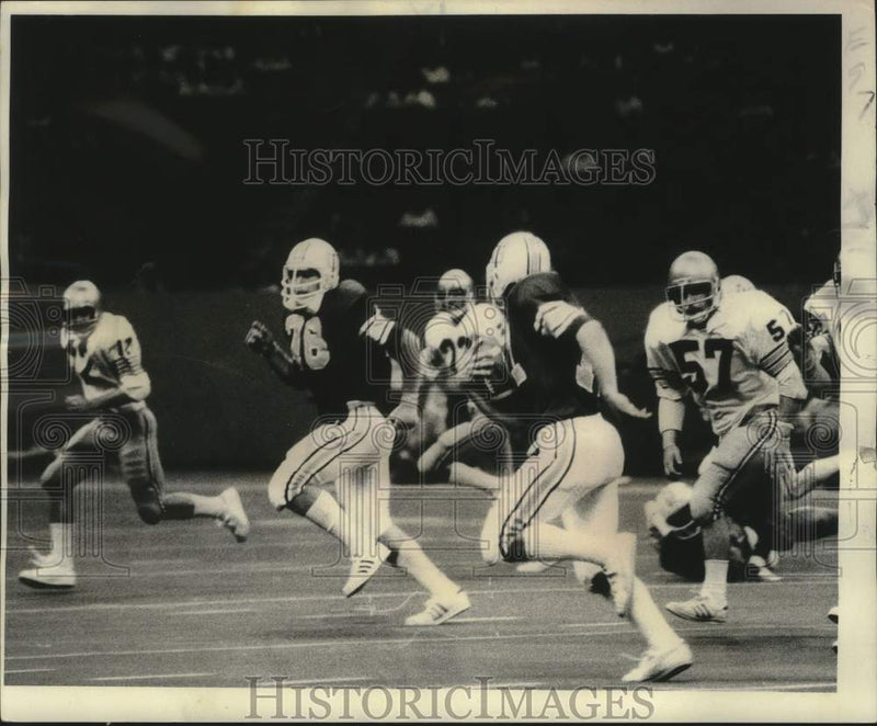 Load image into Gallery viewer, 1976 Press Photo Tulane University, Boston College Football Game - nox31639
