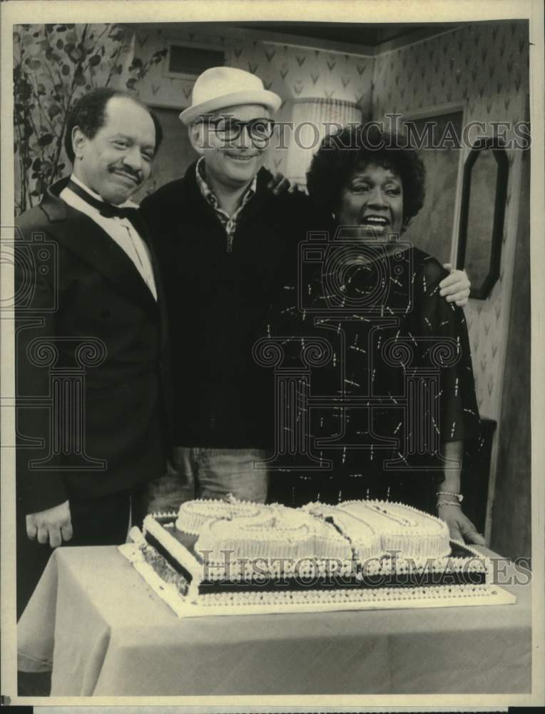 1983 Press Photo Sherman Hemsley, Isabel Sanford & Norman Lear celebrate.