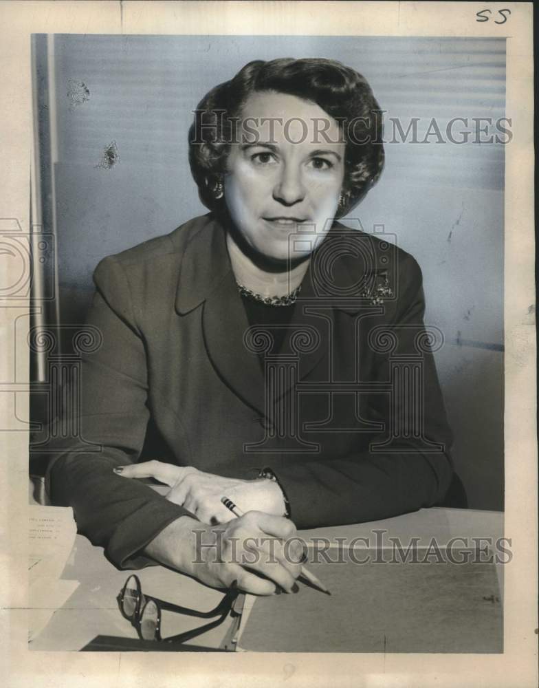 1956 Press Photo Yvonne La Place, the Bayou St. John Improvement Association.- Historic Images