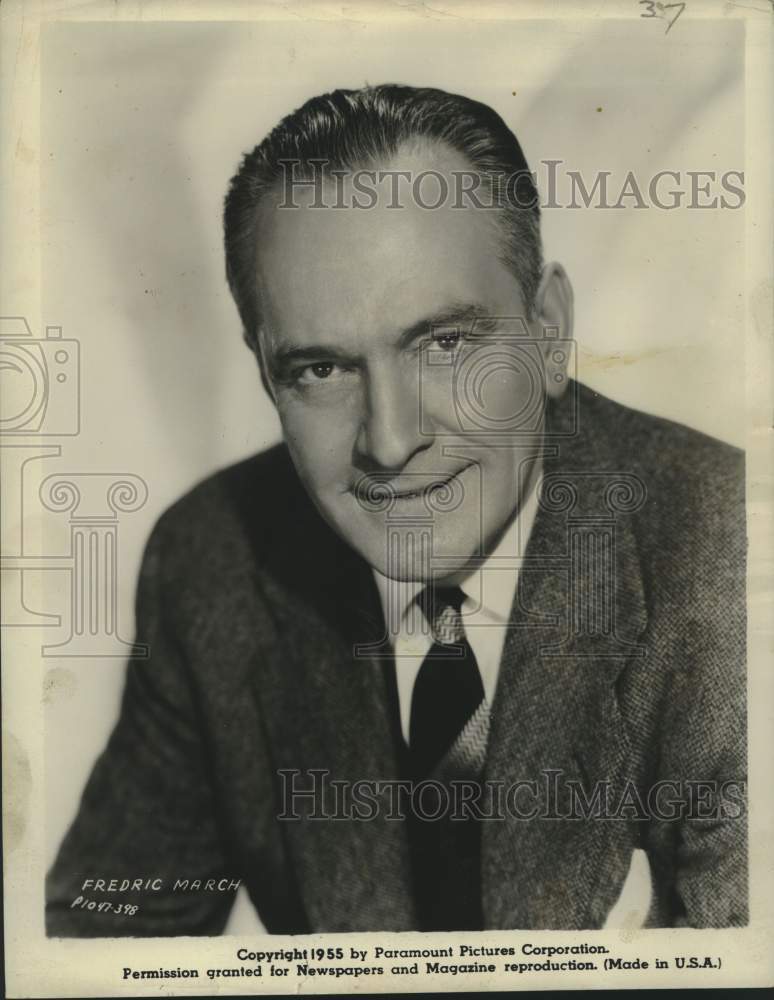 1955 Press Photo Actor Fredric March - nox32324