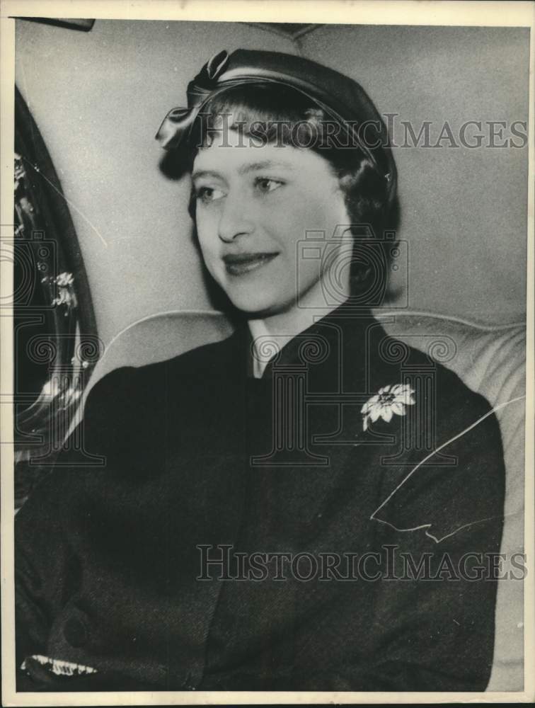 1958 Press Photo England&#39;s Princess Margaret in Car after Return from Vacation