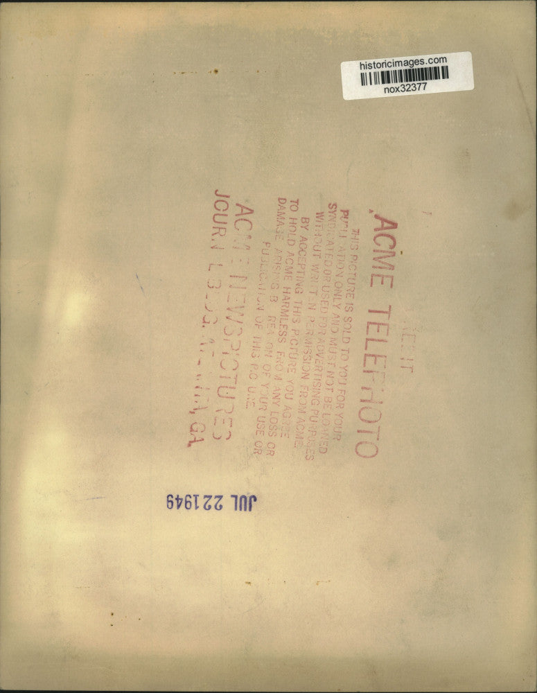 1949 Press Photo Dancer William Kimber give England's Princess Margaret Flowers