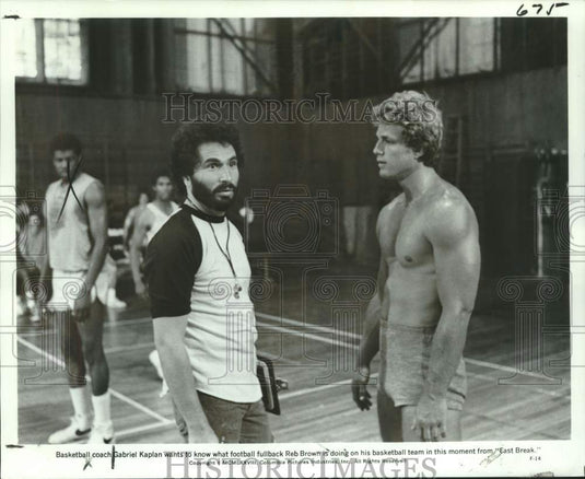 1979 Press Photo Actors Gabriel Kaplan, Reb Brown in "Fast Break" - nox32546