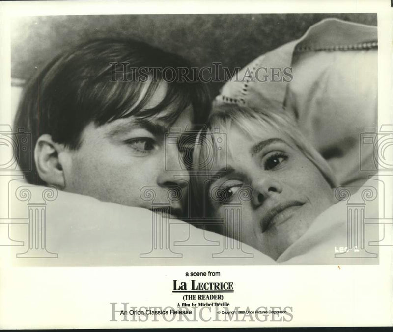 Load image into Gallery viewer, 1989 Press Photo Actors Christian Ruche, Miou-Miou in French Film "La Lectrice"
