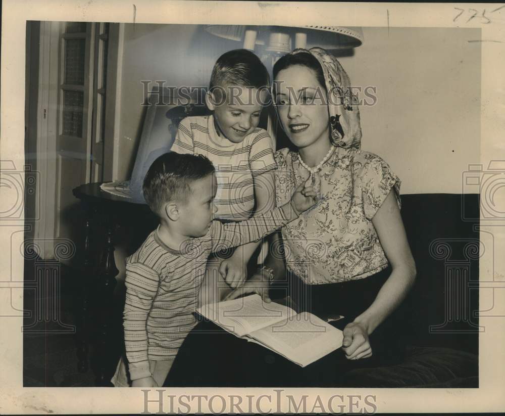 1949 Press Photo Lassiter family will move to India with Captain Lassiter.