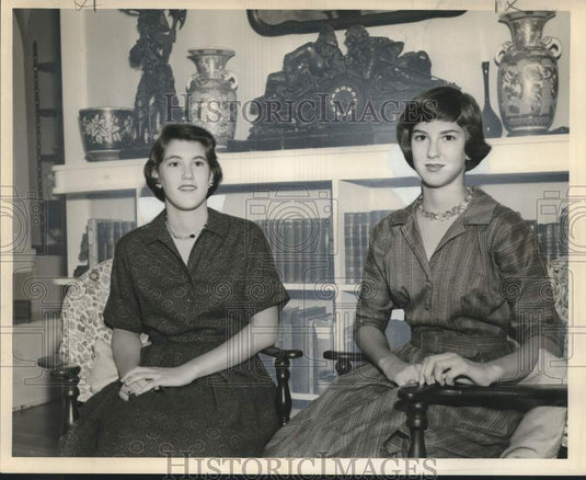 1959 Press Photo Anne and Margot LeBreton - nox32699