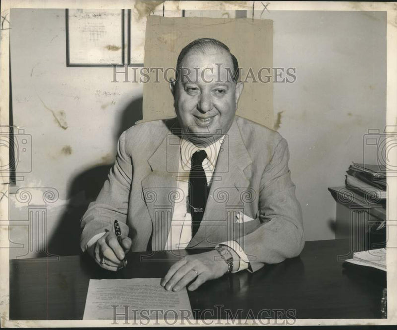 Load image into Gallery viewer, 1951 Press Photo New Orleans Associated Plumbing Contractors President
