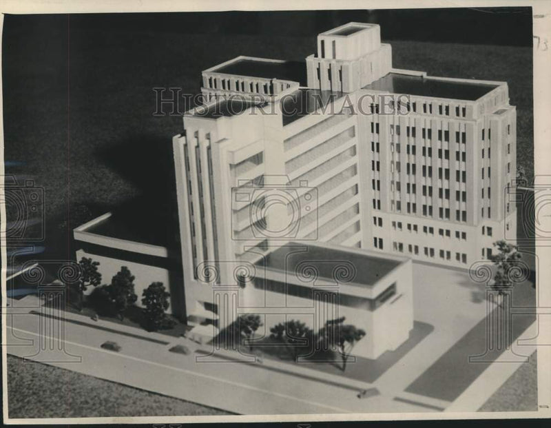 Load image into Gallery viewer, 1951 Press Photo Architect's model of T-shaped addition to the medical school.
