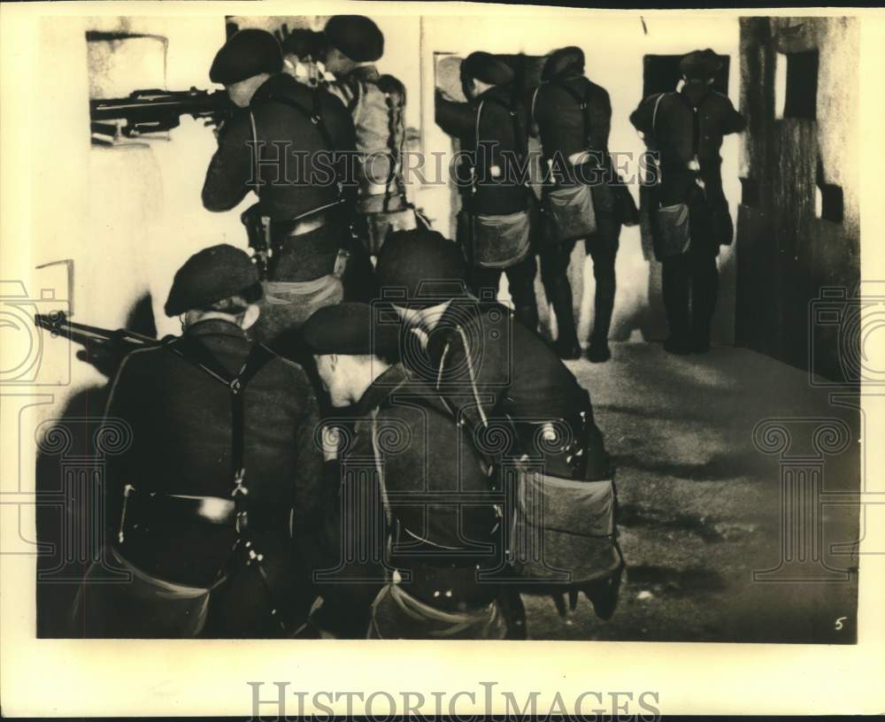 1938 Press Photo French soldiers in position inside the Maginot line - nox32827