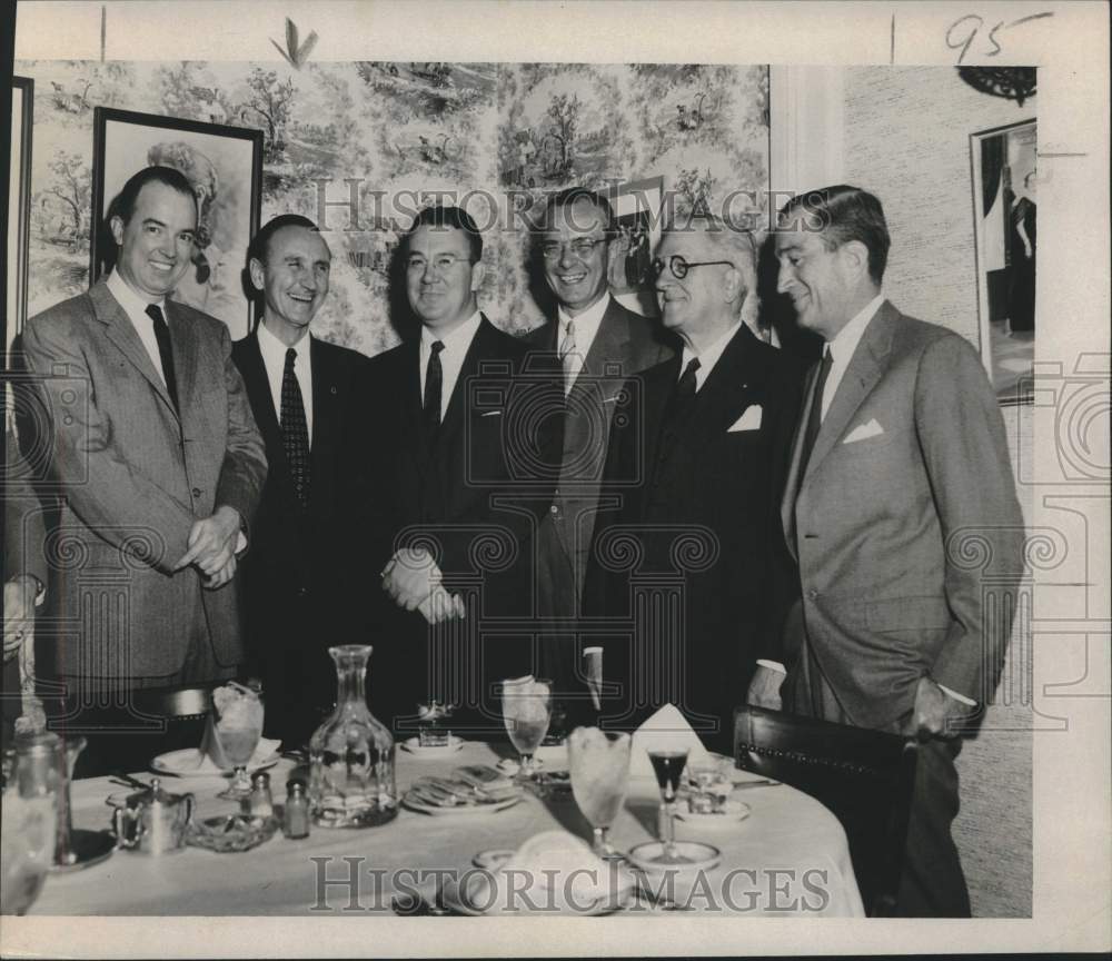 1955 Press Photo U.S. Senator Mike Mansfield Lunches in New Orleans - nox32884