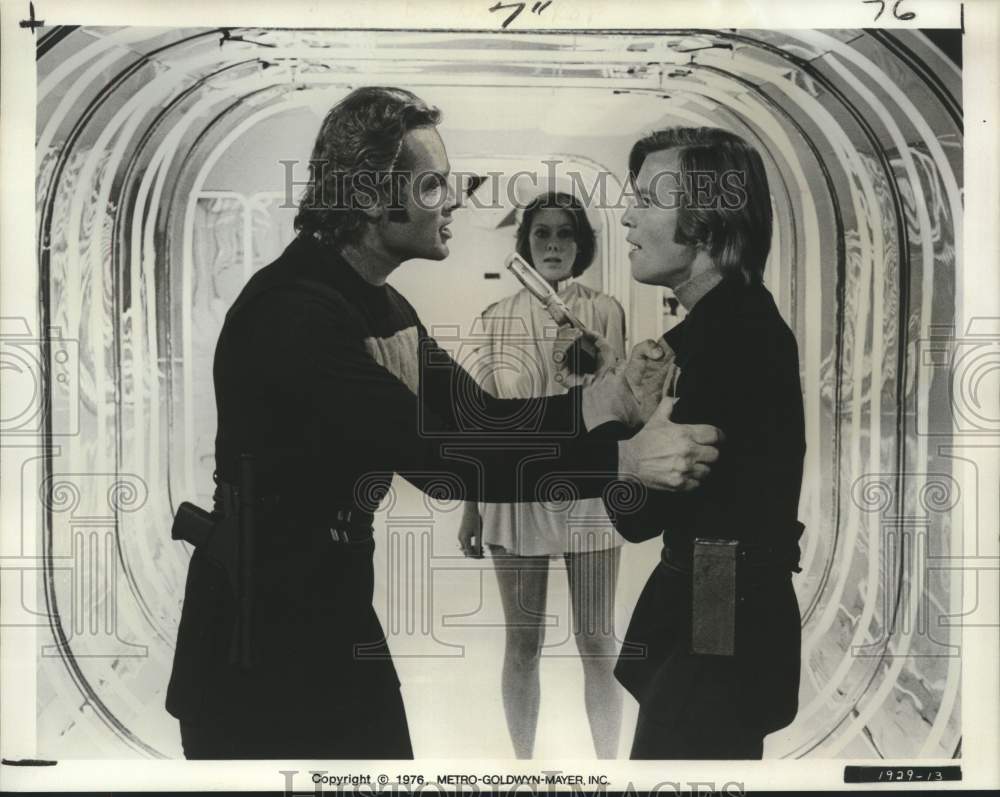 1976 Press Photo Richard Jordan & Michael York in a scene from "Logan's Run."