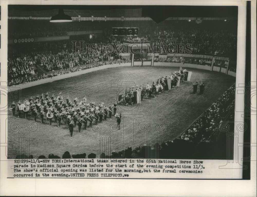 1953 Press Photo 65th National Horse Show Competitors Parade in Opening Ceremony- Historic Images