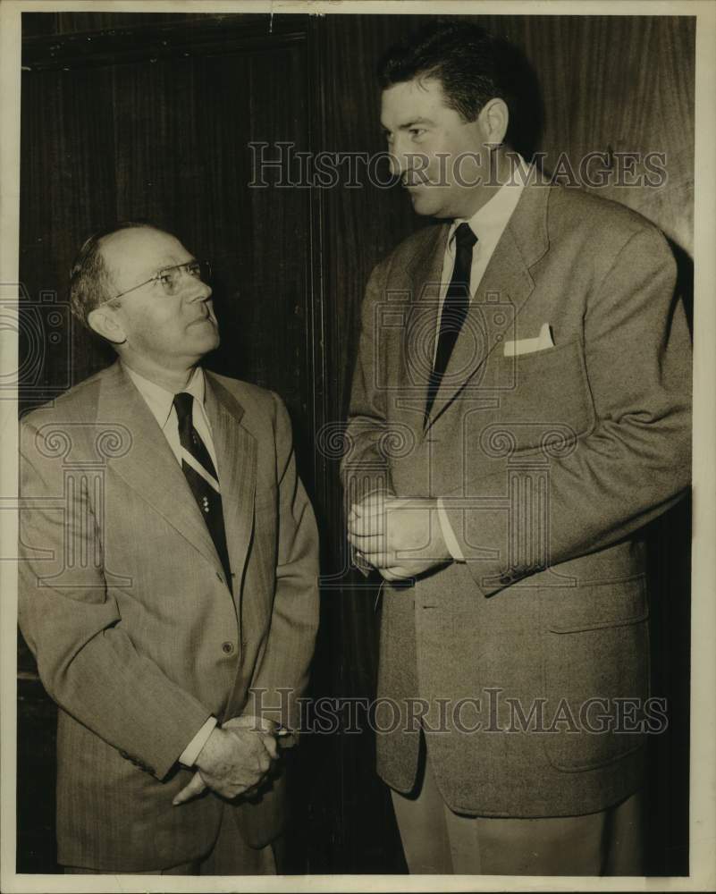 1949 Press Photo Loyola University Head Basketball Coach James McCafferty