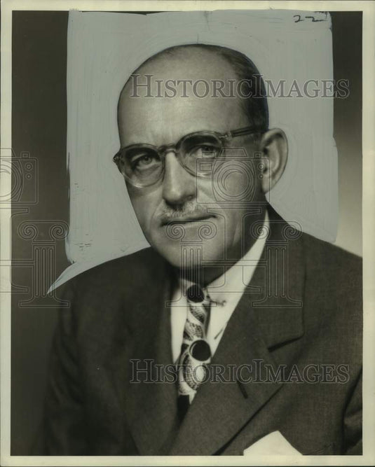 1957 Press Photo Chase Manhattan Bank Financial Consultant Edward L. Love