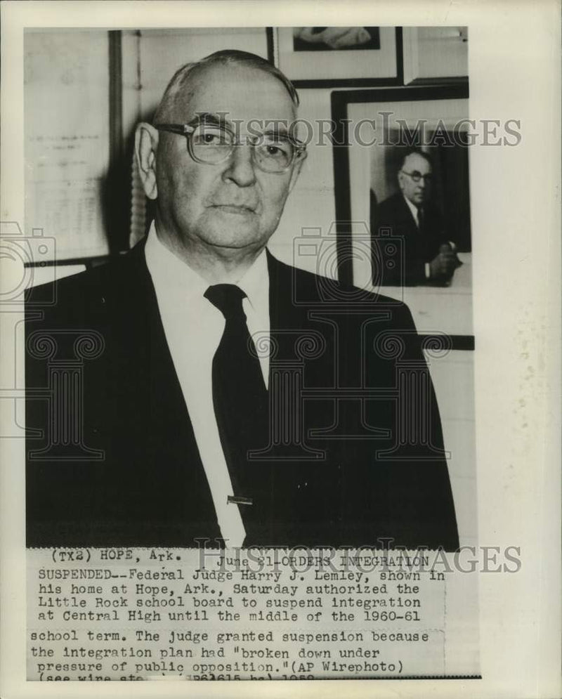 Load image into Gallery viewer, 1959 Press Photo Judge Harry Lemley, in his home after suspending integration.
