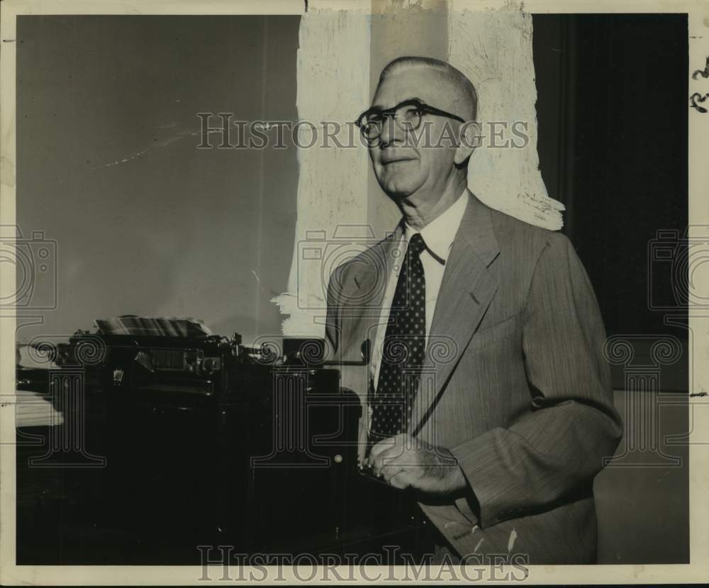 1951 Press Photo New Orleans "States-Item" Sports Editor Harry Martinez