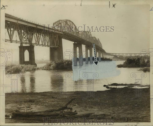 1957 Press Photo Mississippi River Bridge Where Roland LeBlanc Jumped