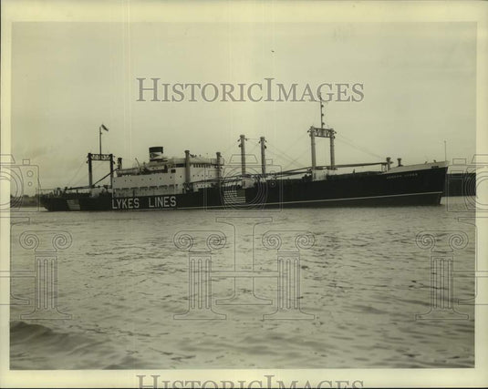 1940 Press Photo Joseph Lyker of Lyker Brothers Company Inc. - nox33657
