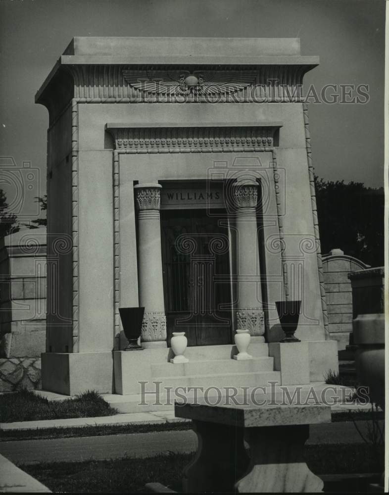 1977 Press Photo F.B. Williams Family Tomb in Metairie Cemetery, Louisiana